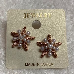 Gold ⭐️ Starfish & Pearl Earrings